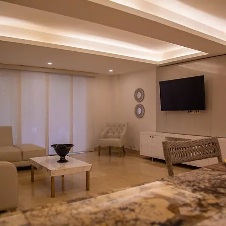 Apartamento Moderno En El Corazon De Apartamento